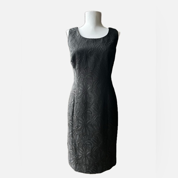 Talbots Two Piece Black Brocade Suit, size 6, Sleeveless Dress and Jacket - Picture 8 of 16